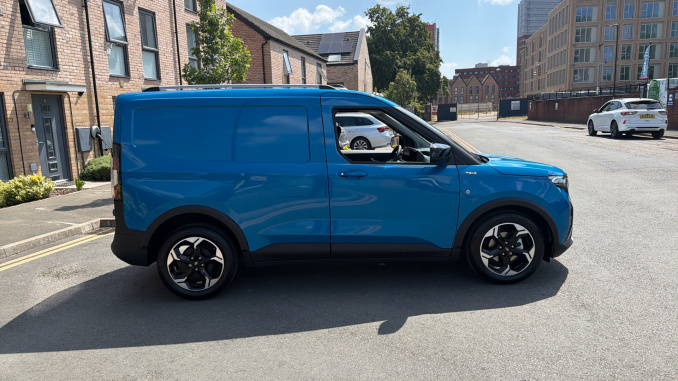 Ford Transit Courier Diesel 1.5 EcoBlue Limited Van - Image 9